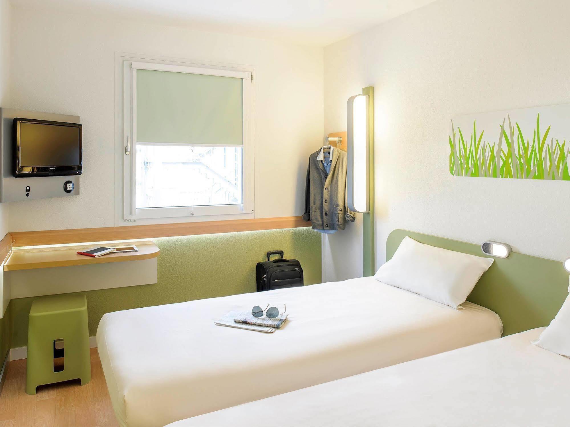 Ibis Budget Lyon Caluire Cite Internationale Экстерьер фото